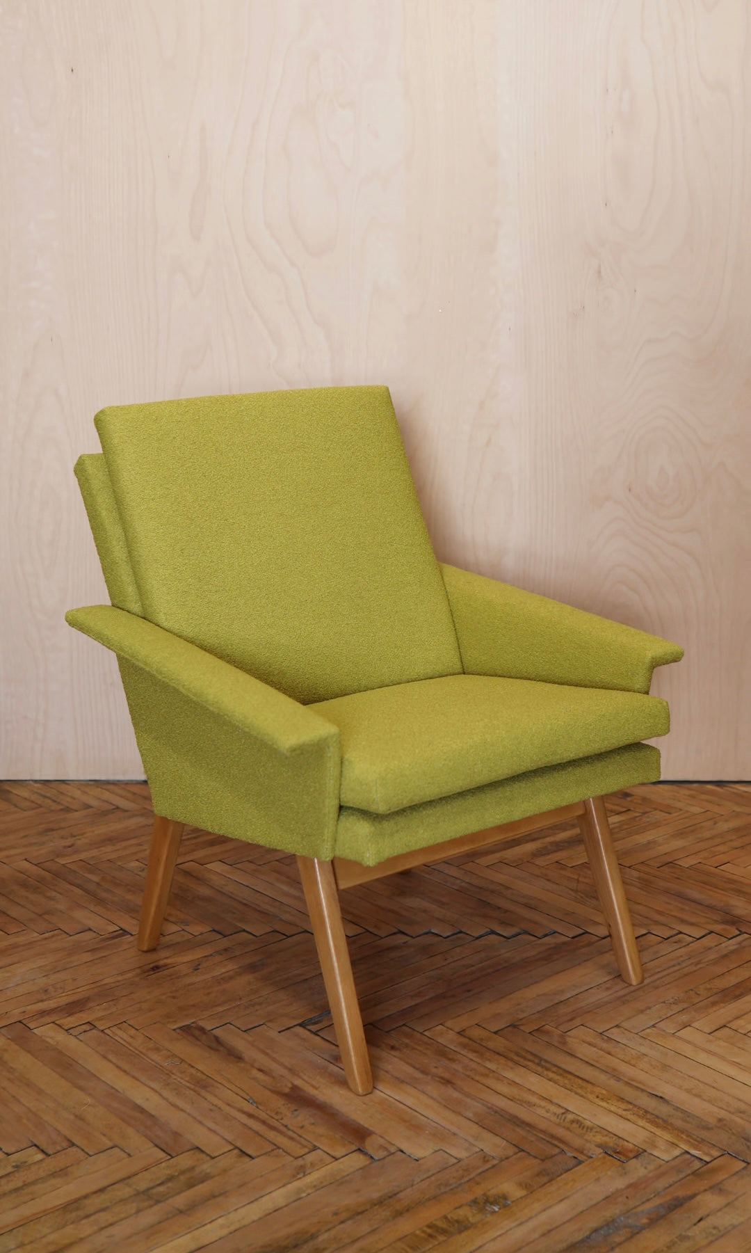 armchair Navrátil