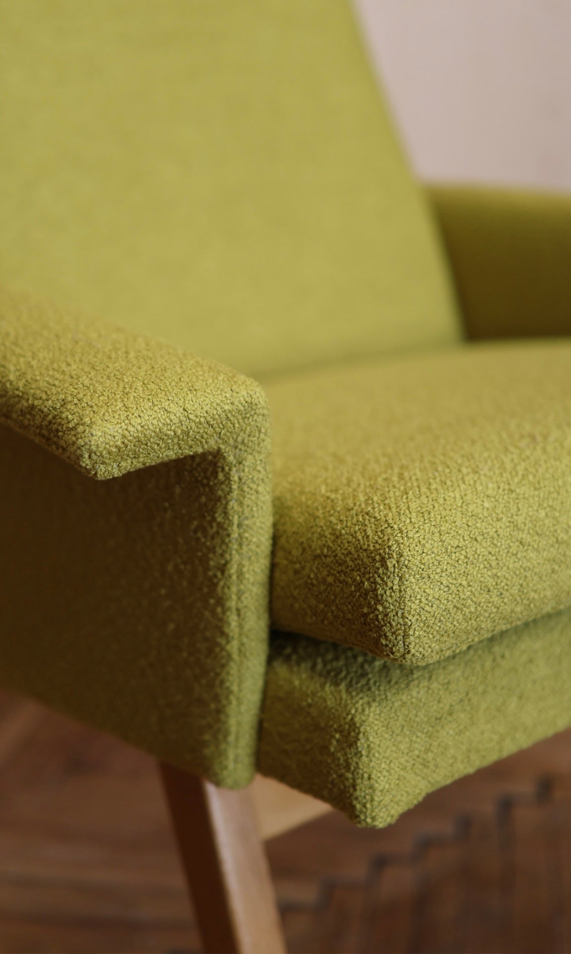 armchair Navrátil