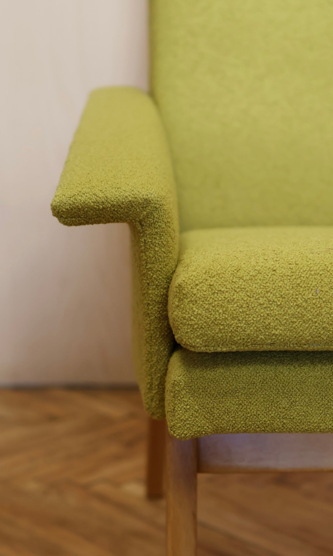 armchair Navrátil